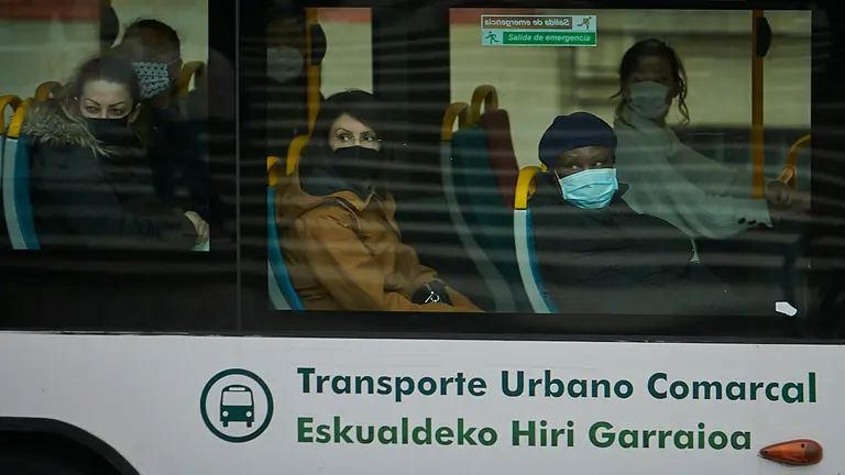 Concentraci&oacute;n convocada por el comit&eacute; de empresa de TCC para denunciar la &uacute;ltima agresi&oacute;n a una conductora de villavesas.