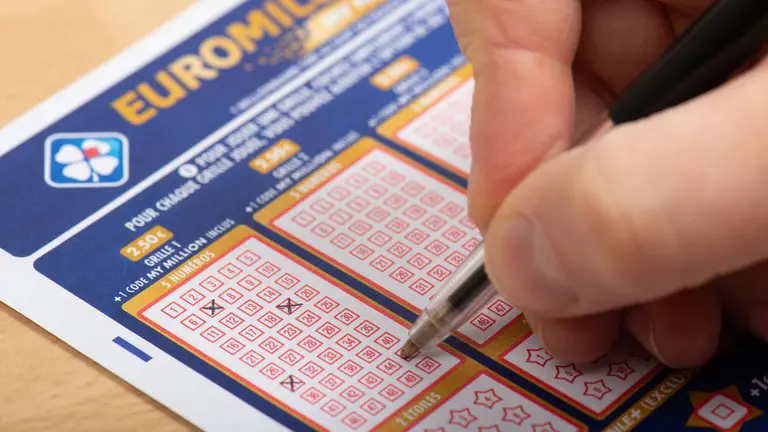 Buscan al ganador de un premio de 130 millones del Euromillones. EUROMILLONES