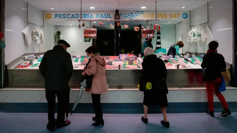 El peque&ntilde;o comercio de alimentaci&oacute;n de Navarra se est&aacute; viendo afectado por la huelga nacional de transportistas, sobre todo las pescader&iacute;as. EFE/Villar L&oacute;pez