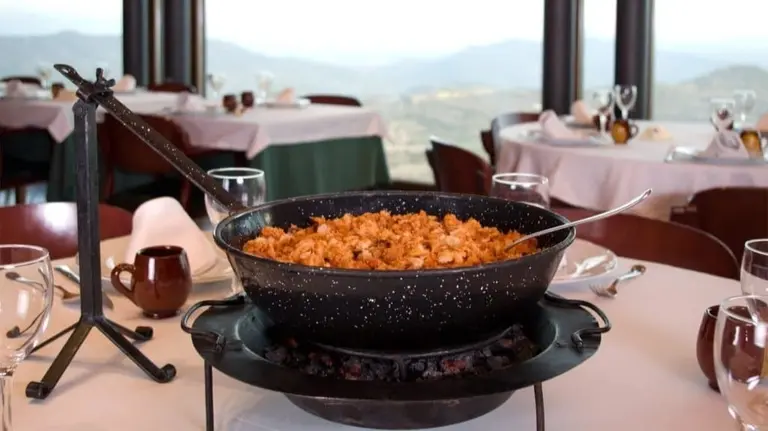 Migas de pastor en el Asador Mes&oacute;n Las Torres. Foto: Asador Las Torres.