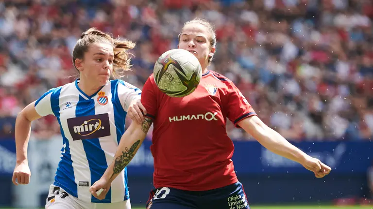Osasuna femeninose enfrenta al Espanyol en El Sadar. PABLO LASAOSA