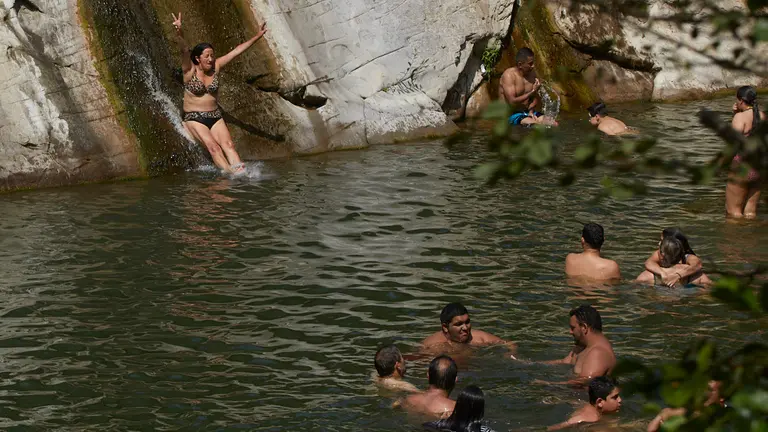 Primera ola de calor de 2022 en el r&iacute;o Arga en la zona de la presa Atondoa de Huarte. I&Ntilde;IGO ALZUGARAY