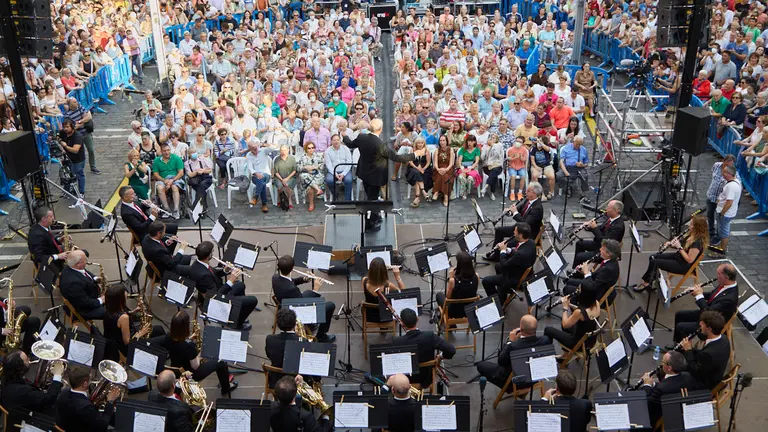 La banda La Pamplonesa recupera su tradicional concierto presanferminero en la Plaza Consistorial tras dos a&ntilde;os suspendido por la pandemia. I&Ntilde;IGO ALZUGARAY