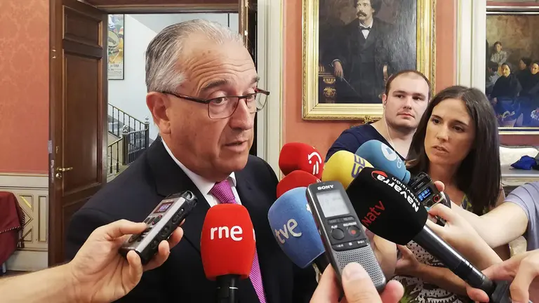 Enrique Maya en el Ayuntamiento de Pamplona. EUROPA PRESS
