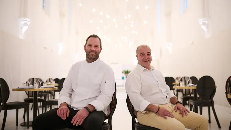 Michal Valentiny y Felipe Martins reabren el resturante "La Capilla" del Hotel Pamplona Catedral. PABLO LASAOSA 