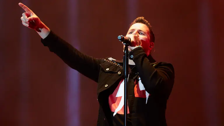 Concierto de Dani Martín dentro de su gira 'Qué caro es el tiempo' celebrado en el Navarra Arena de Pamplona. IÑIGO ALZUGARAY