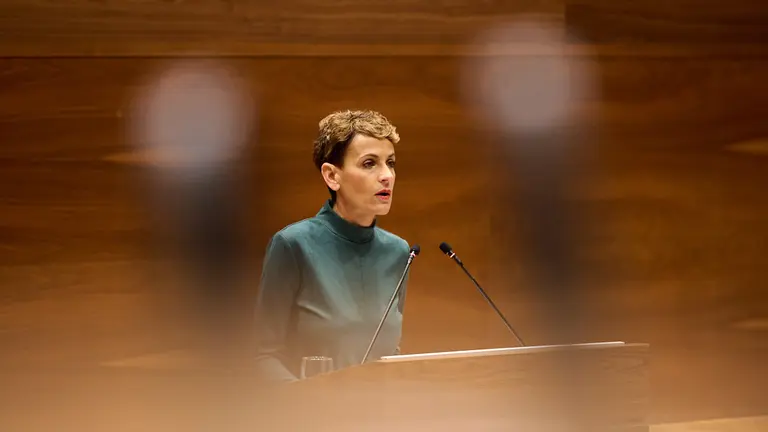 La presidenta Chivite durante su intervenci&oacute;n en el debate sobre el Estado de la Comunidad. PABLO LASAOSA