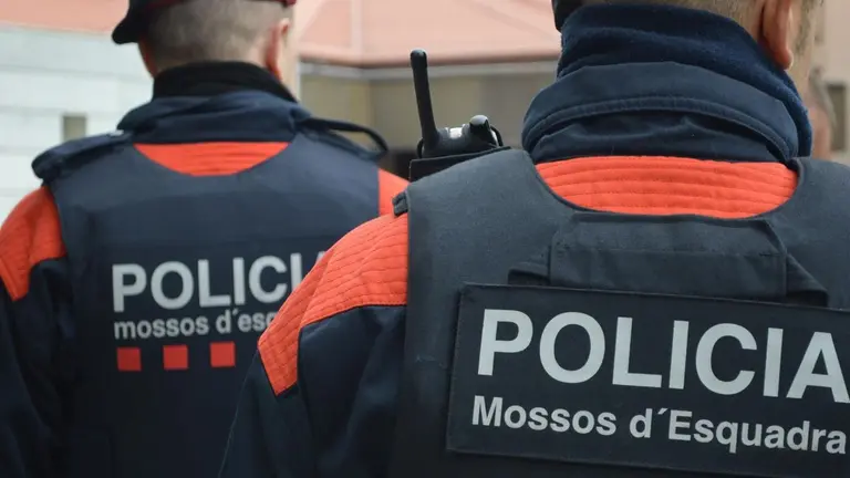 Los dos Mossos d' Esquadra se quedaron con el dinero intervenido en una operaci&oacute;n policial. EUROPA PRESS / ARCHIVO