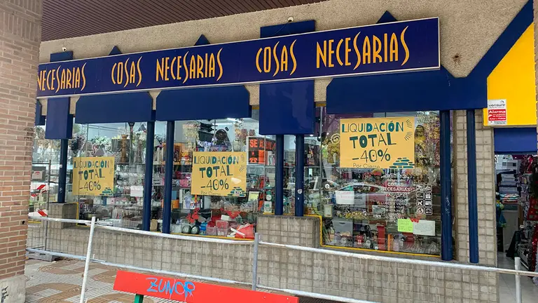 Fachada del bazar 'Cosas Necesarias' en Pamplona. Navarra.com