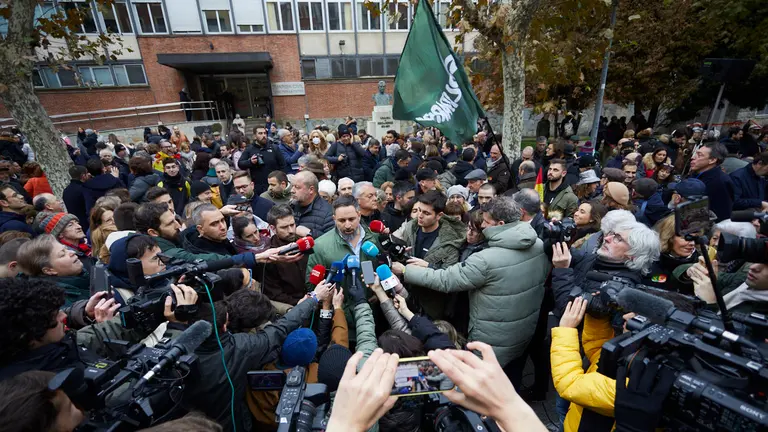 Concentraci&oacute;n en apoyo a la Guardia Civil tras el pacto alcanzado para la asunci&oacute;n de las competencias de Tr&aacute;fico por la Polic&iacute;a foral. I&Ntilde;IGO ALZUGARAY