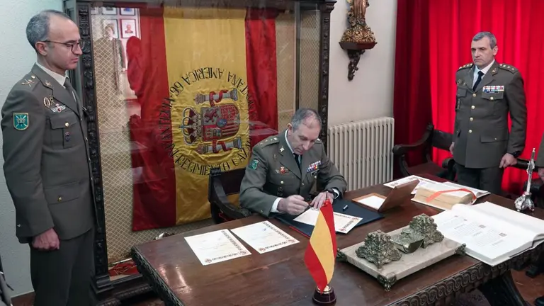 El Regimiento de Infanter&iacute;a Am&eacute;rica 66 cambia de mando. CEDIDA