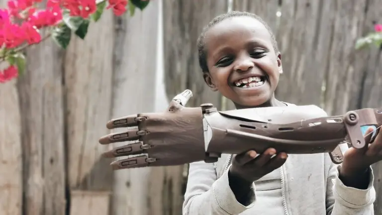 Cinfa ha entregado, a trav&eacute;s del 'Teaming' 3.500 euros a cada uno de los proyectos. CEDIDA