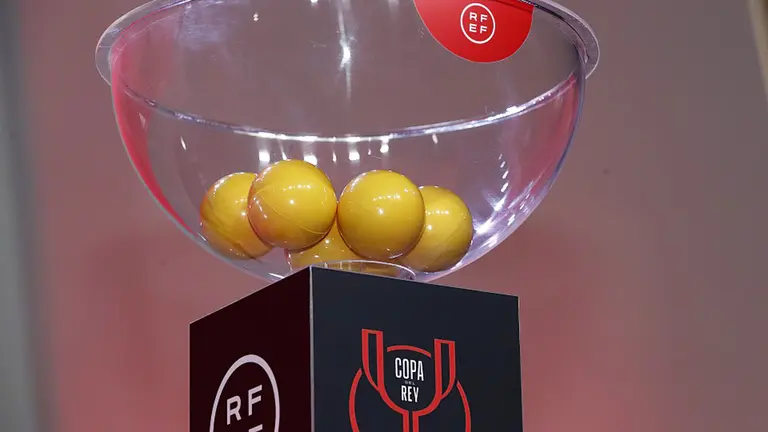 Sorteo de una eliminatoria de la Copa del Rey. RFEF.