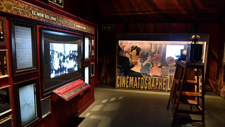 Los distintos espacios y recursos expositivos de la muestra descubren c&oacute;mo era el mundo y el ocio de aquella &eacute;poca, as&iacute; como las claves para entender la importancia de Georges M&eacute;li&egrave;s. CEDIDA