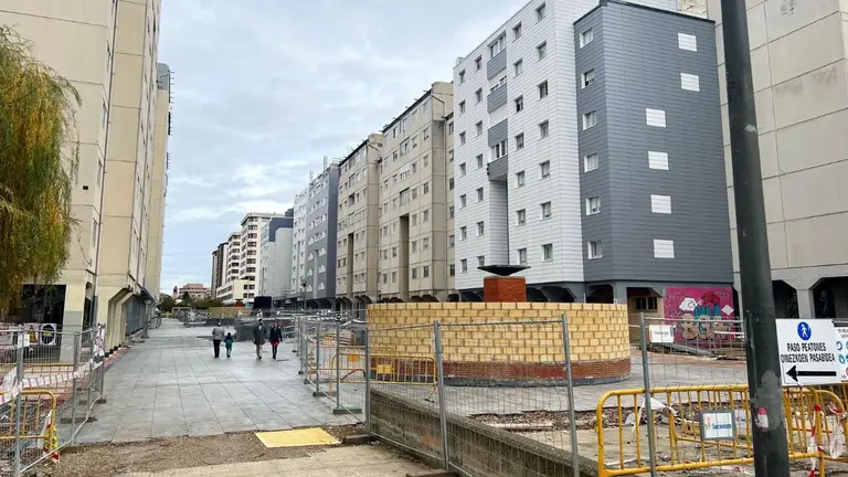 Obras del proyecto vecinal del garaje parque Belagua de Bara&ntilde;&aacute;in. AYUNTAMIENTO DE BARA&Ntilde;&Aacute;IN