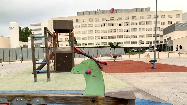 La maternidad del Hospital Universitario de Navarra, antiguamente conocida como Hospital Virgen del Camino de Pamplona. ARCHIVO