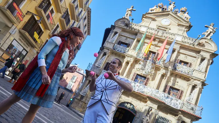 Presentaci&oacute;n del espect&aacute;culo sobre hielo 'Crystal', de Cirque du Soleil que tendr&aacute; lugar en el Navarra Arena del 4 al 8 de enero. I&Ntilde;IGO ALZUGARAY