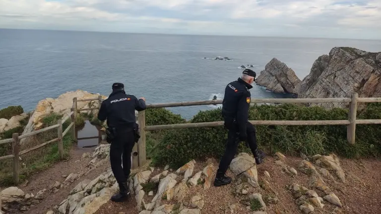 B&uacute;squeda de la mujer desaparecida, Sandra Bermejo, en el Cabo de Pe&ntilde;as. Polic&iacute;a.