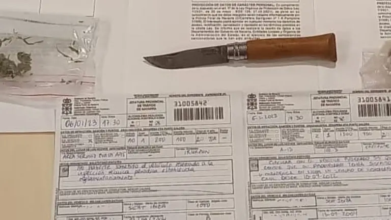 La navarra, la droga y las denuncias impuestas al joven conductor interceptado en Zuasti.