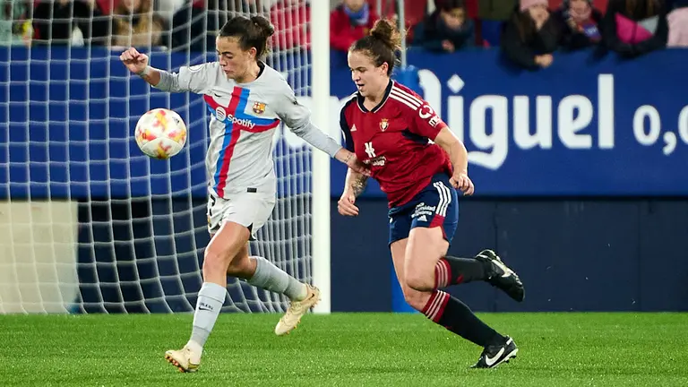 Osasuna Femenino se enfrenta al FC Barcelona Femenino en octavos de final de la Copa de la Reina. PABLO LASAOSA