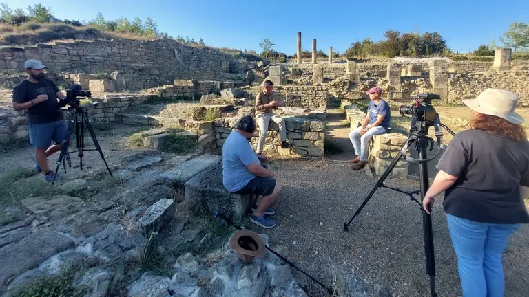Imagen del rodaje en el yacimiento navarro para el programa de RTVE. CEDIDA