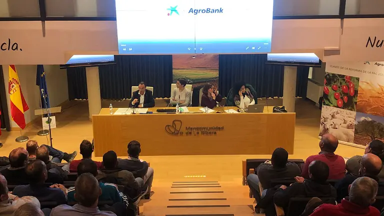 Una de las sesiones de AgroBank y Gobierno de Navarra. CEDIDA