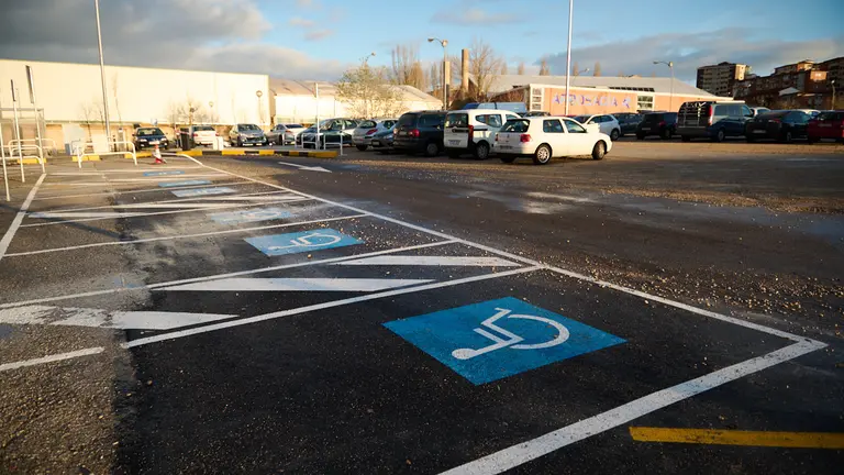 Aparcamiento disuasorio de Arrosad&iacute;a. PABLO LASAOSA