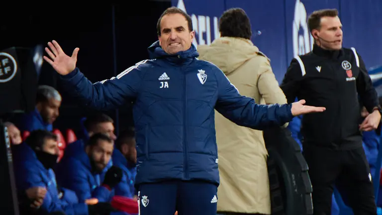 Partido de La Liga Santander entre Osasuna y Atl&eacute;tico de Madrid disputado en el estadio de El Sadar. I&Ntilde;IGO ALZUGARAY