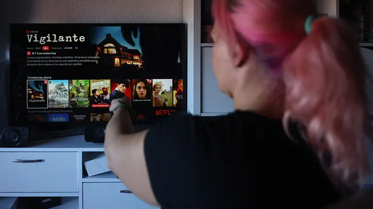 Un usuario se conecta a la plataforma Netflix en Madrid. EDUARDO PARRA / EUROPA PRESS