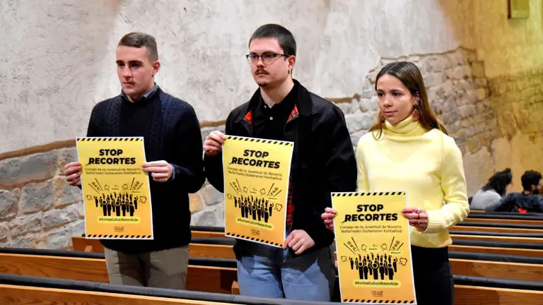 El presidente del Consejo de la Juventud, Pablo Lanaspa, junto a dos de los integrantes de la comisi&oacute;n permanente. CONSEJO DE LA JUVENTUD