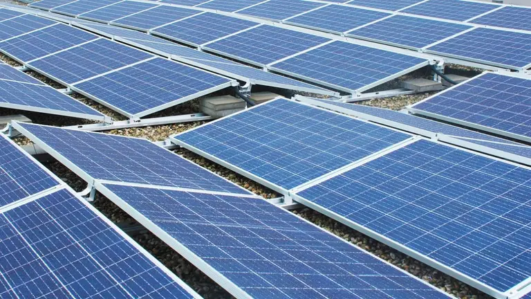 Placa solar. ARCHIVO