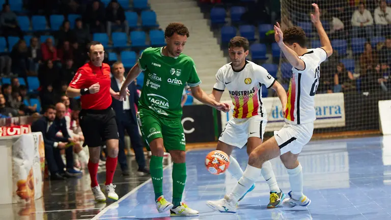 Partido de la LNFS entre Xota FS e Industrias Santa Coloma disputado en el Pabell&oacute;n Anaitasuna. I&Ntilde;IGO ALZUGARAY