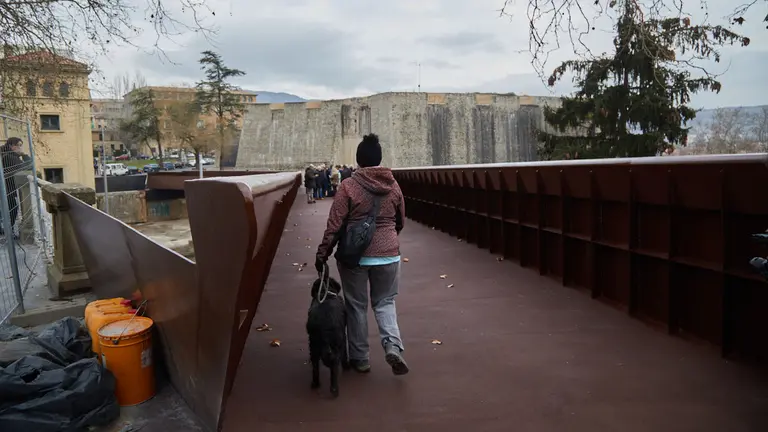 Reapertura de la pasarela del Labrit, 6 a&ntilde;os despu&eacute;s del cierre de la estructura por los problemas que presentaba. I&Ntilde;IGO ALZUGARAY
