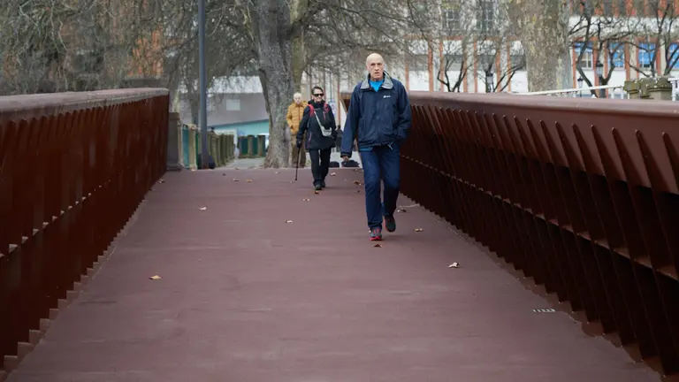 Reapertura de la pasarela del Labrit, 6 a&ntilde;os despu&eacute;s del cierre de la estructura por los problemas que presentaba. I&Ntilde;IGO ALZUGARAY