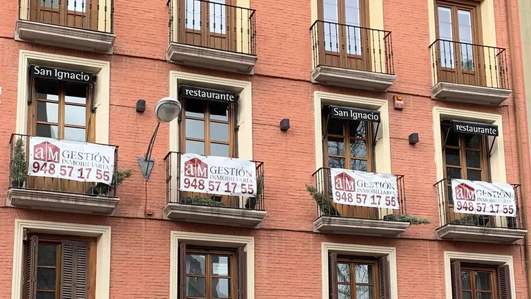 Antiguo restaurante San Ignacio en el segundo piso del n&uacute;mero 4 de la avenida del mismo nombre en Pamplona. Navarra.com