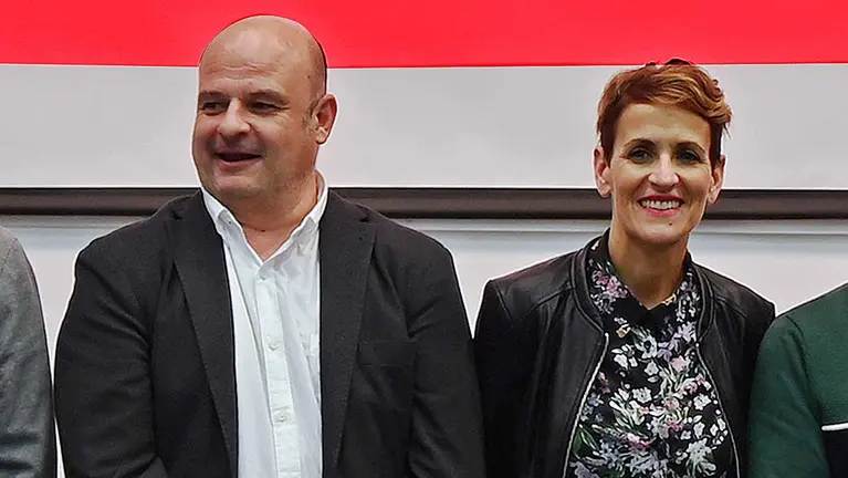 Fran Mole&oacute;n y Mar&iacute;a Chivite, hace unos d&iacute;as en la presentaci&oacute;n de los candidatos del PSN en Tierra Estella.
