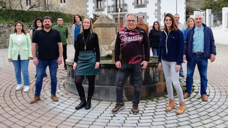 Vecinos impulsores de la agrupaci&oacute;n de electores V!veg&uuml;es-Eguesibar B!z - V!VEG&Uuml;ES-EGUESIBAR B!Z