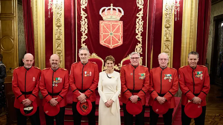 Acto institucional con motivo del traspaso de las competencias de Tr&aacute;fico y Seguridad Vial a la Comunidad foral de Navarra con su presidenta, Mar&iacute;a Chivite, el secretario de Estado de Pol&iacute;tica Territorial, Alfredo Gonz&aacute;lez, y el especialista en Derecho de Navarra, Miguel Izu. PABLO LASAOSA