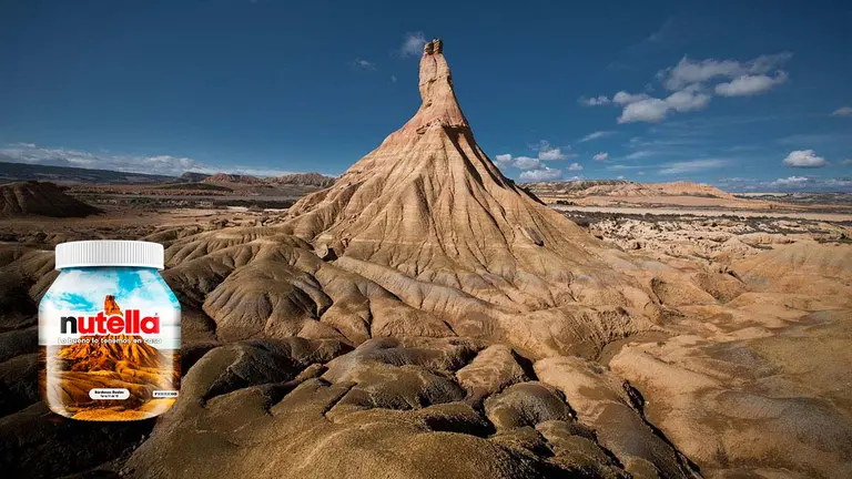 Los nuevos tarros de Nutella utilizan la imagen del Castil de Tierra en las Bardenas Reales de Navarra. ARCHIVO