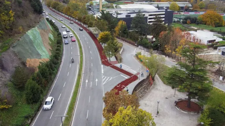 Recreaci&oacute;n de c&oacute;mo quedar&aacute; el carril bici que unir&aacute; Pamplona con Burlada. CEDIDA