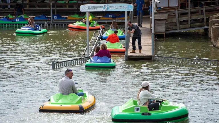 Imagen de archivo de una atracci&oacute;n del parque de Sendaviva.