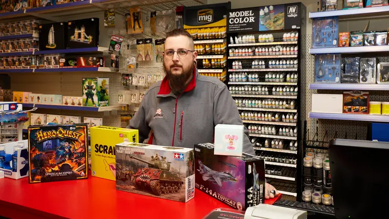 Tienda Jugueteca, en la calle San Fermín 10 de Pamplona. IÑIGO ALZUGARAY