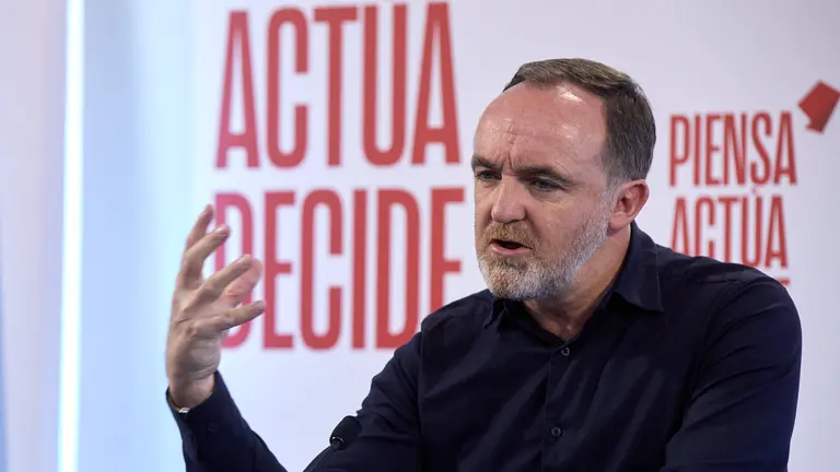 El presidente de UPN y candidato a la presidencia del Gobierno de Navarra, Javier Esparza, presenta propuestas en materia de modelo institucional y convivencia. I&Ntilde;IGO ALZUGARAY