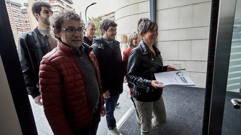 Registro de la coalici&oacute;n Contigo Navarra en el Palacio de Justicia de Navarra con la presencia de la candidata a la Presidencia de Navarra, Bego&ntilde;a Alfaro. I&Ntilde;IGO ALZUGARAY