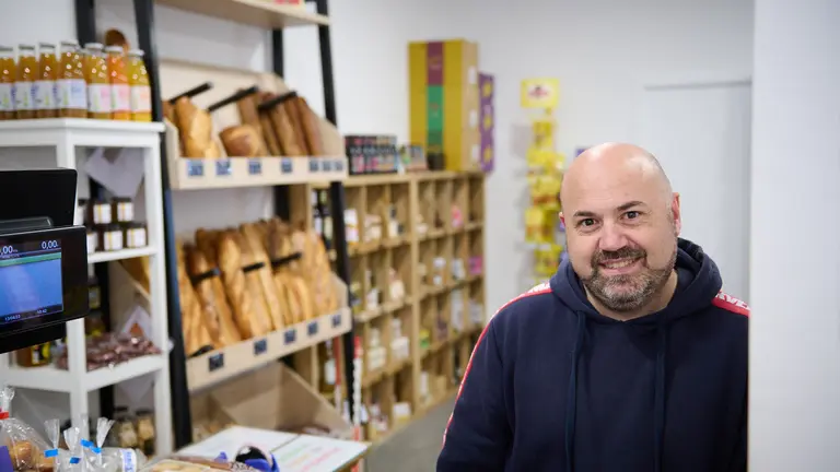 Sagutxo, tienda de chucher&iacute;as y producto navarro en la Avenida Ripagaina 18. PABLO LASAOSA