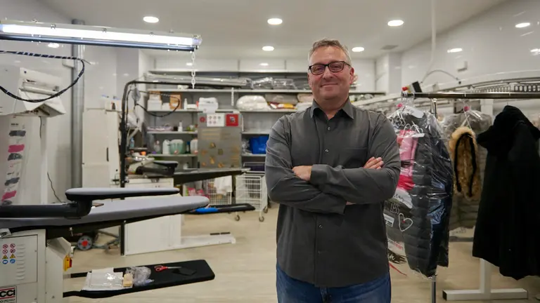 Ricardo Ubanell es uno de los tres socios de Ecolaver y Urban Clean. IRANZU LARRASOA&Ntilde;A