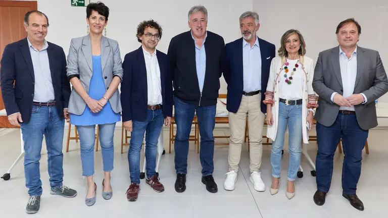 Debate sobre de Erripaga&ntilde;a con los candidatos a la Alcald&iacute;a de Pamplona, Cristina Ibarrola (UPN), Elma Saiz (PSN), Joseba Asiron (EH Bildu), Koldo Mart&iacute;nez (Geroa Bai), Carlos Garc&iacute;a Adanero (PP), Txema Maule&oacute;n (Contigo Navarra) y Fernando Sesma (Ciudadanos) organizado por la Asociaci&oacute;n de Vecinos de Erripaga&ntilde;a. I&Ntilde;IGO ALZUGARAY