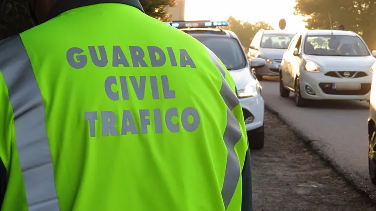 Agente de la Guardia Civil de Tr&aacute;fico, archivo - GUARDIA CIVIL - Archivo