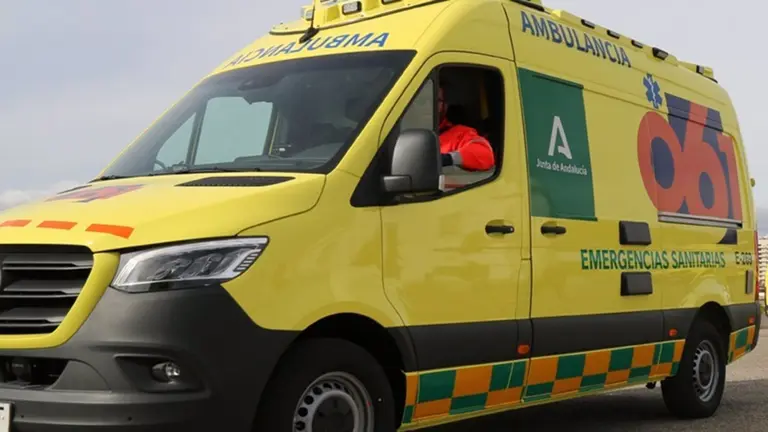 Ambulancia del 061, en una foto de archivo. - JUNTA DE ANDALUC&Iacute;A - Archivo