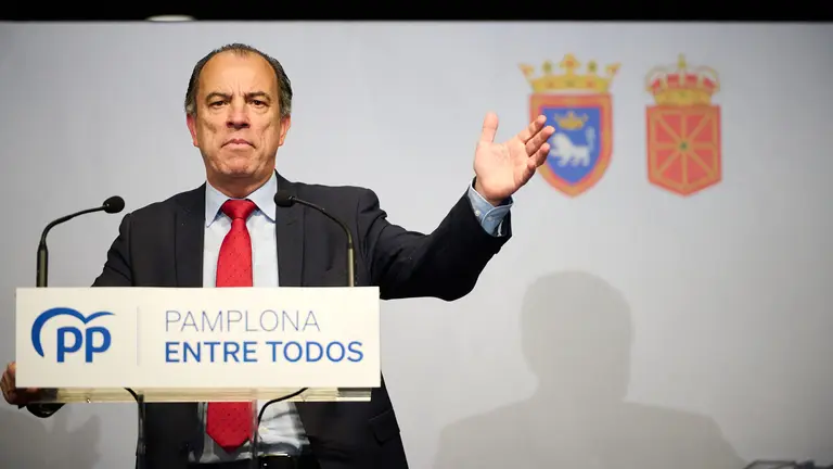 El vicesecretario nacional del PP de Pol&iacute;tica Auton&oacute;mica y Local, Pedro Roll&aacute;n, el presidente del PPN, Javier Garc&iacute;a, y la diputada Cayetana &Aacute;lvarez de Toledo presentan la candidatura del PPN al Ayuntamiento de Pamplona encabezada por Carlos Garc&iacute;a Adanero. PABLO LASAOSA